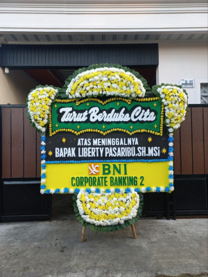 Papan Bunga Duka di Pengarom