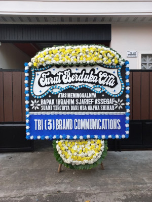 Papan Bunga Duka di Pengarom